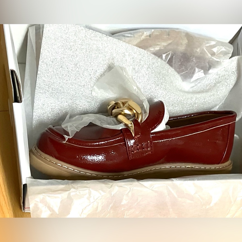 Corky’s Dark Red Patent Loafers/Gold Chain Detail/Lug Sole: Size 6 - Picture 8 of 8